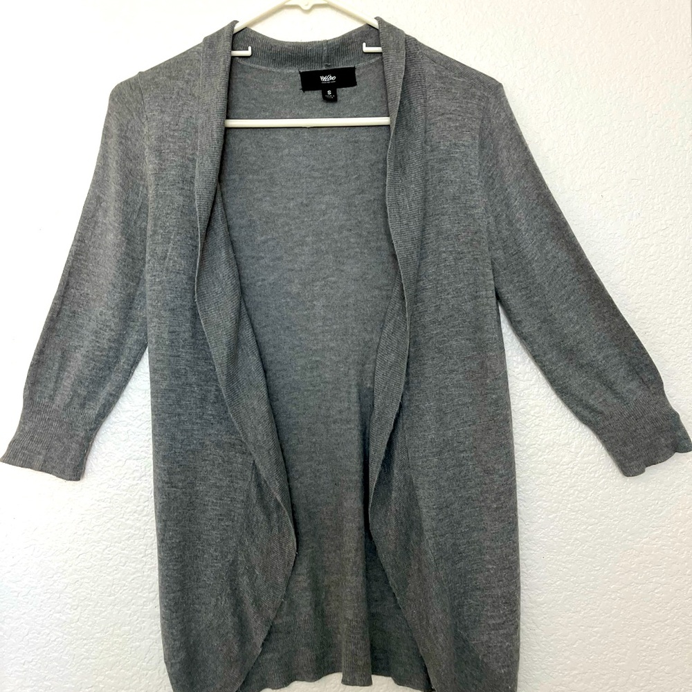 Lightweight cover up sweater. 3/4 sleeve. MOSSIMO. Size Small